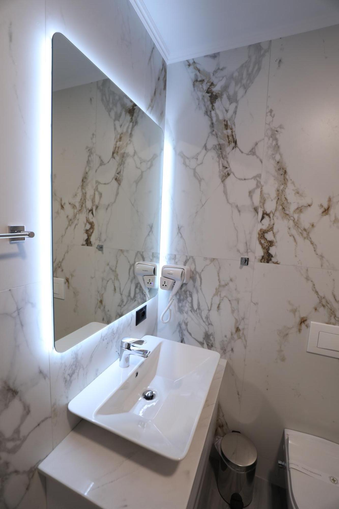 Dallga Suites Tushemisht Luaran gambar