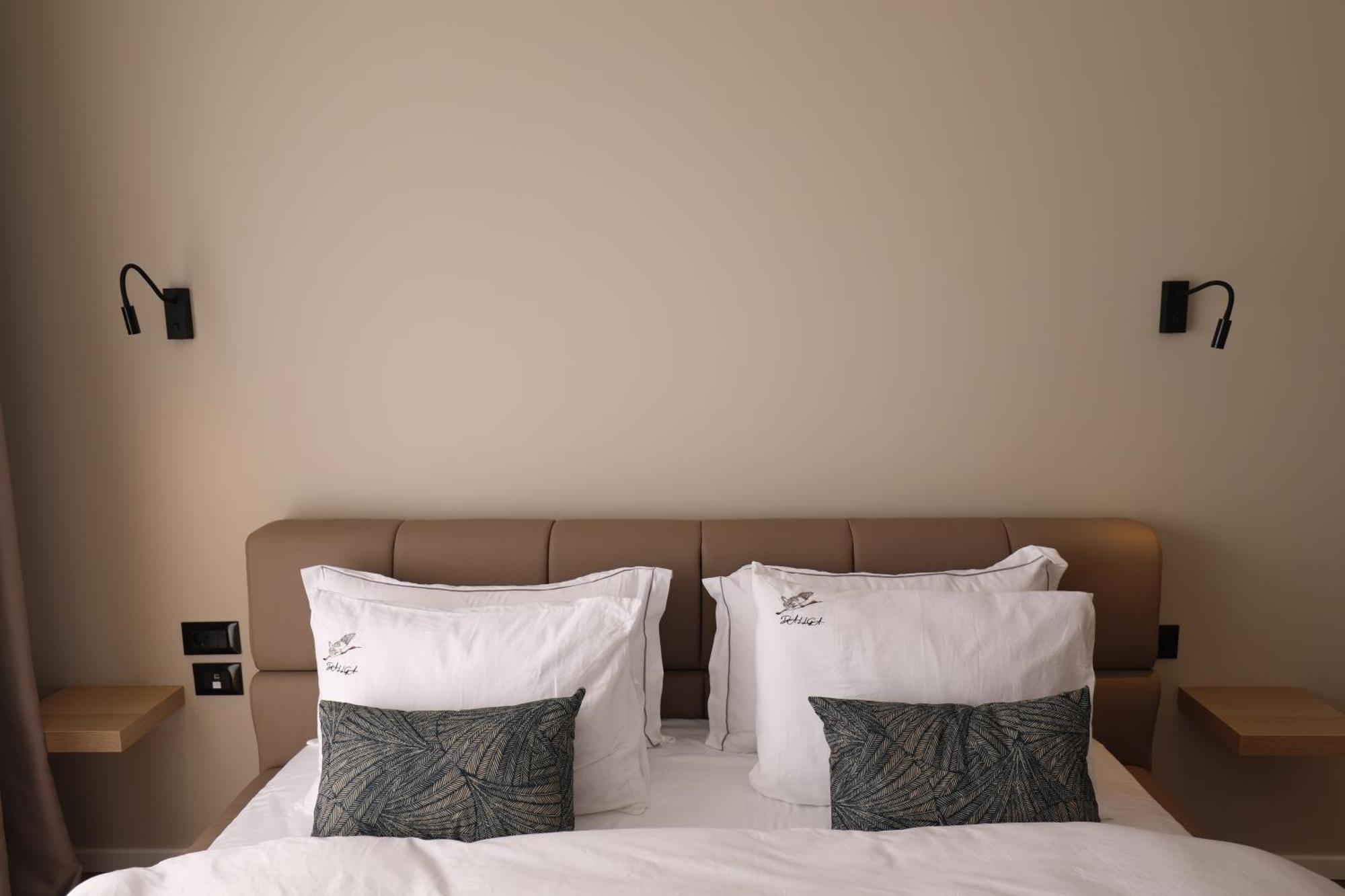 Dallga Suites Tushemisht Luaran gambar