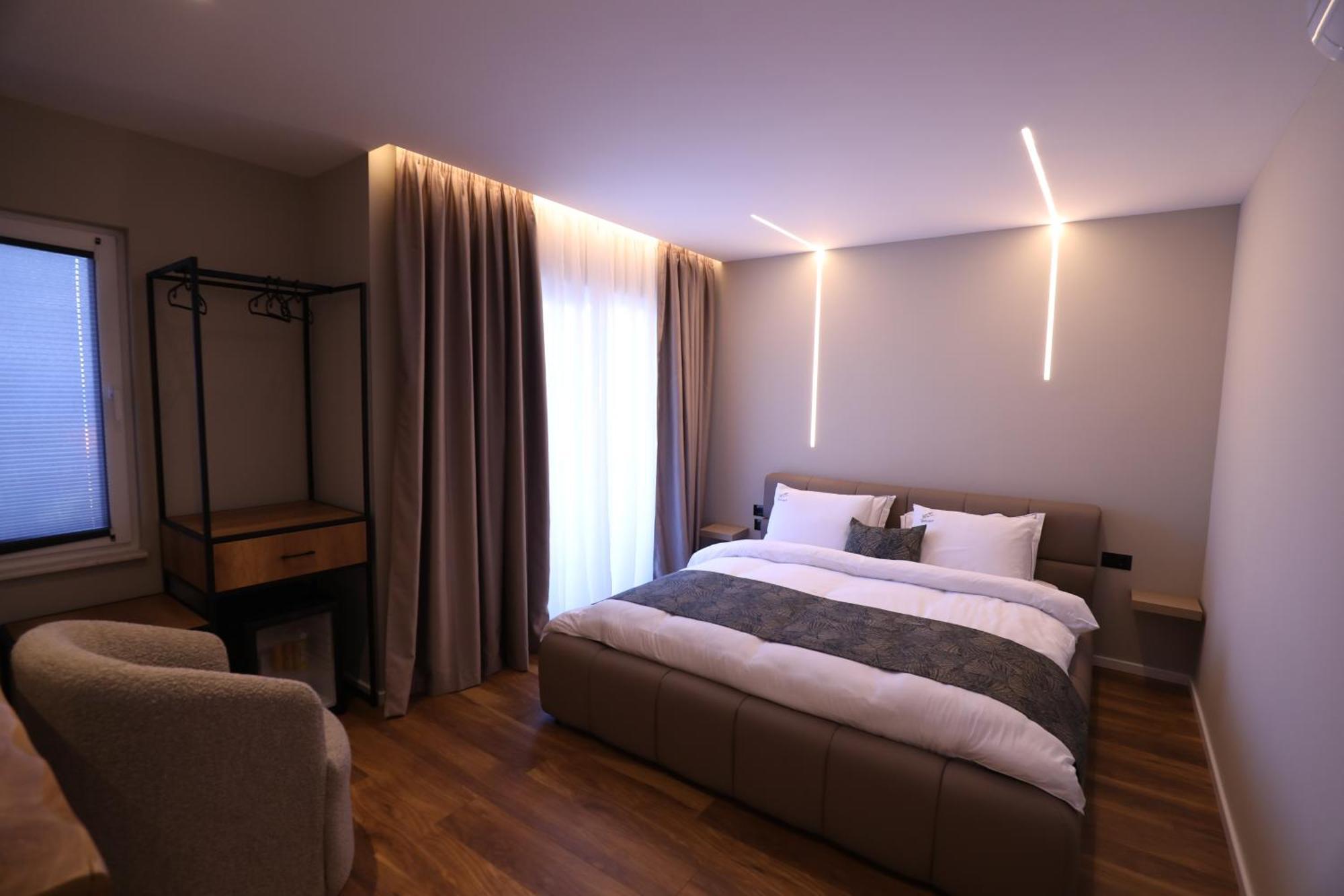 Dallga Suites Tushemisht Luaran gambar