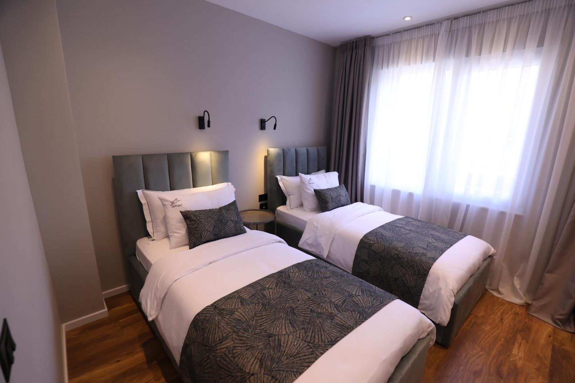 Dallga Suites Tushemisht Luaran gambar